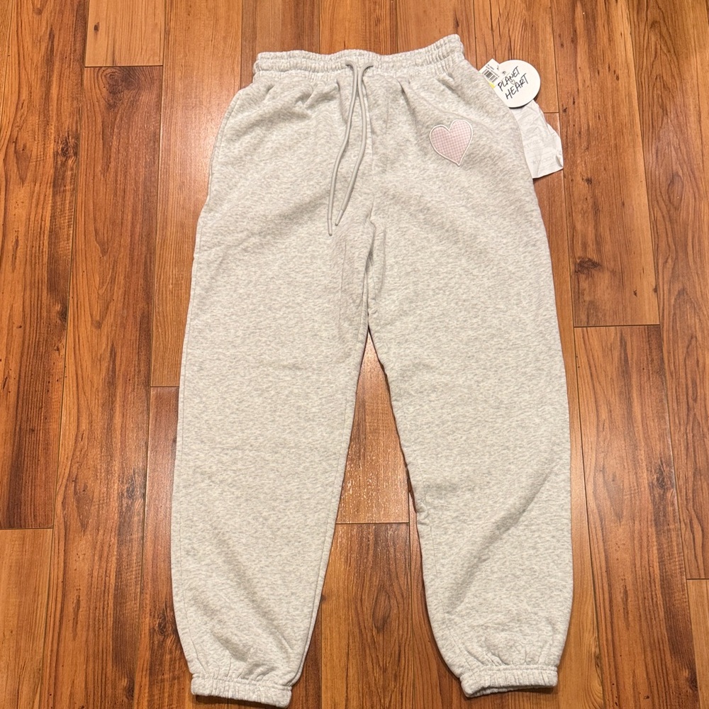 Planet Heart Women's Cream and Heather Gray Heart Detail Joggers